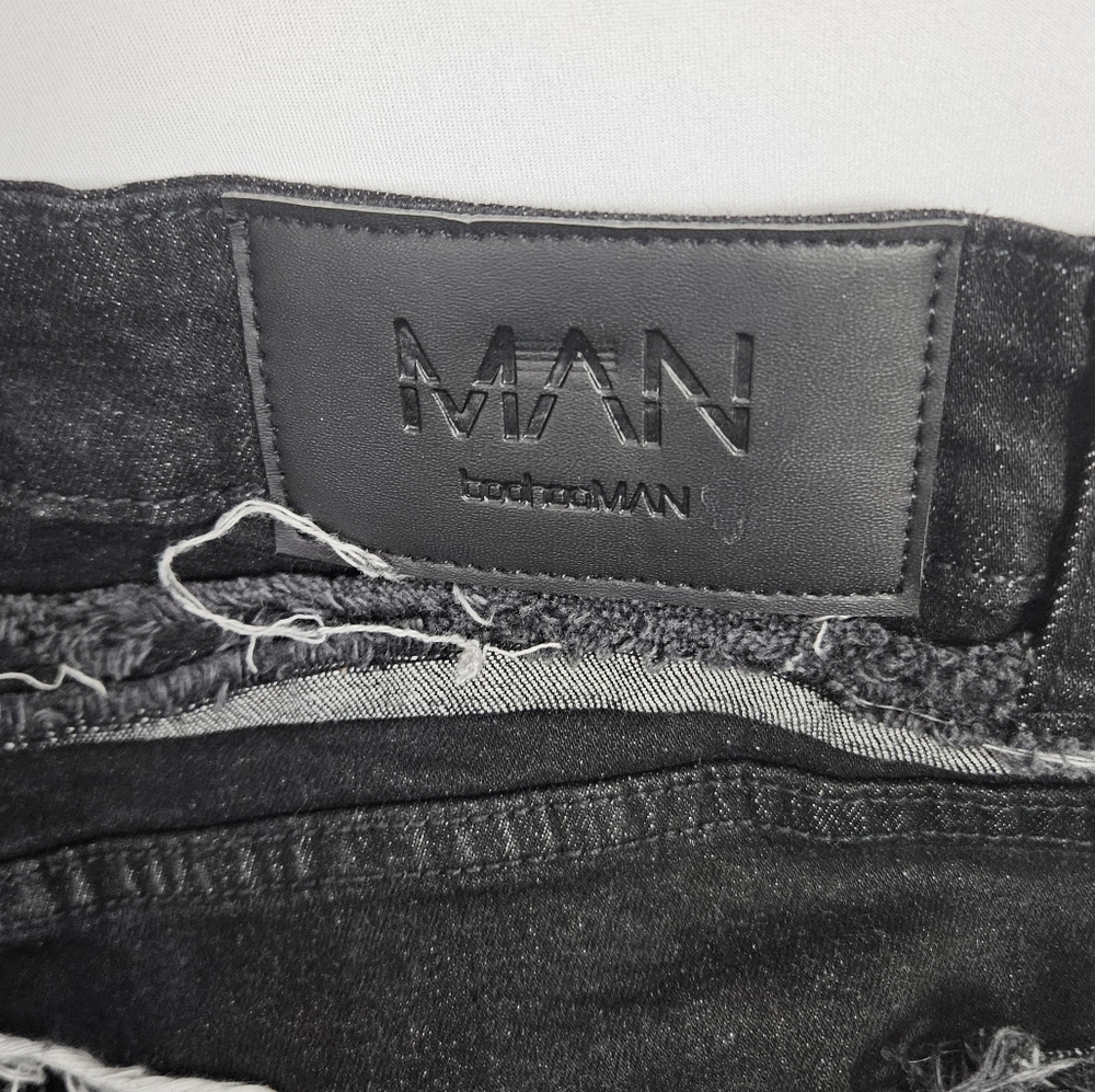 Boohoo Man Black With Fring Slim Straight Jeans Size 32 - Picture 10 of 16